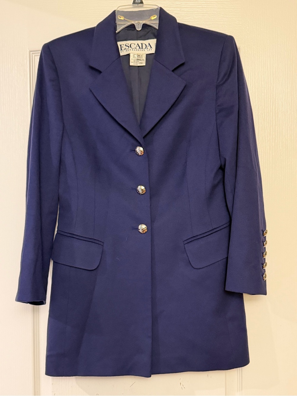 Escada Navy Blue Structured Single-Breasted Blazer